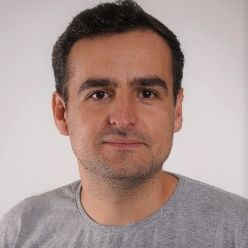 Elias Moura Elias Moura