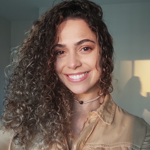 Adriane Almeida Adriane Almeida
